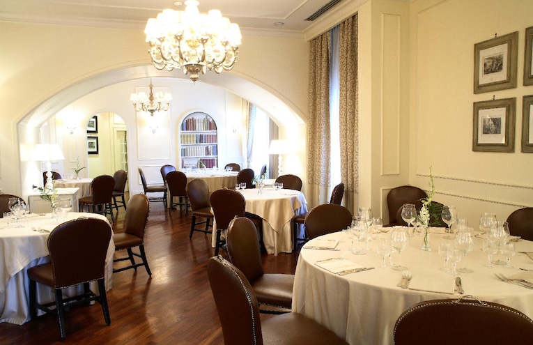 Restaurants - 4