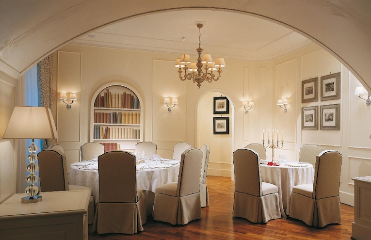 Restaurants - 11