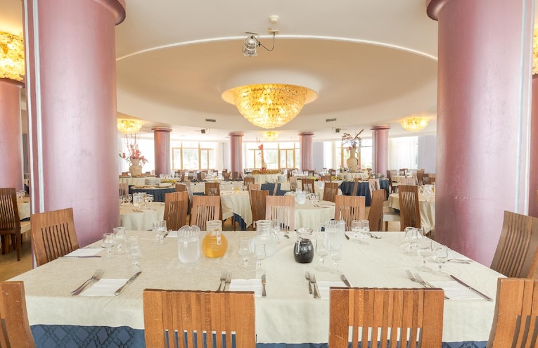 Restaurants - 1