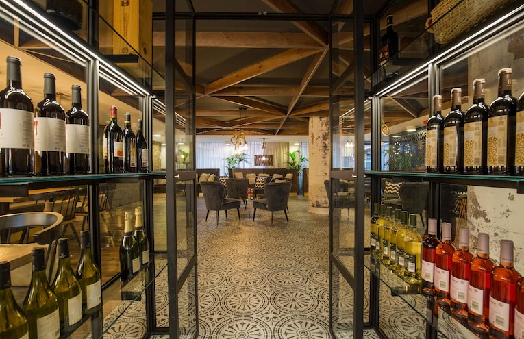 Restaurants - 7