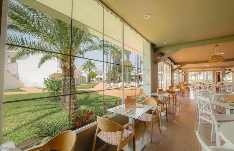 Restaurants - 7