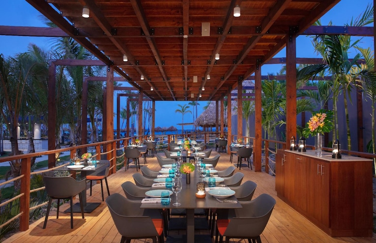 Restaurants - 8