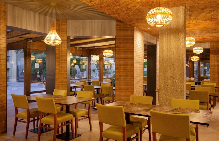Restaurants - 10