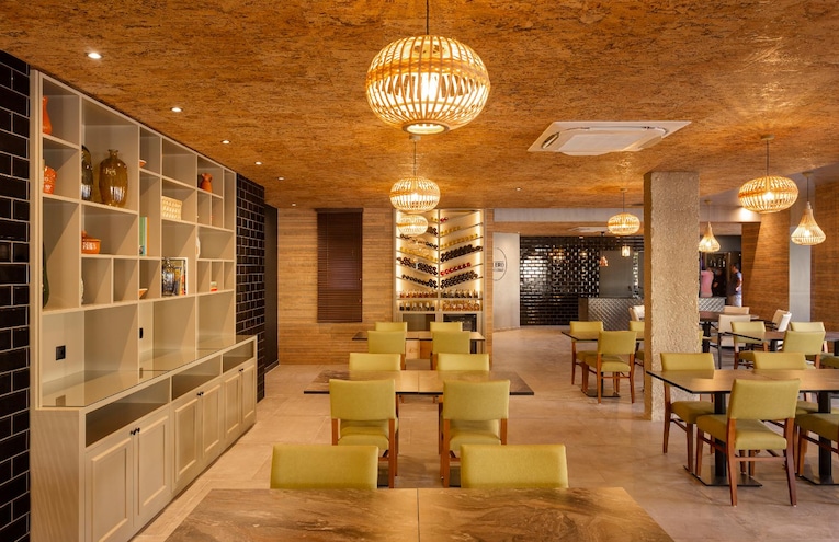 Restaurants - 15