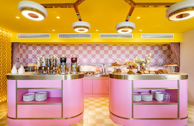Restaurants - 8