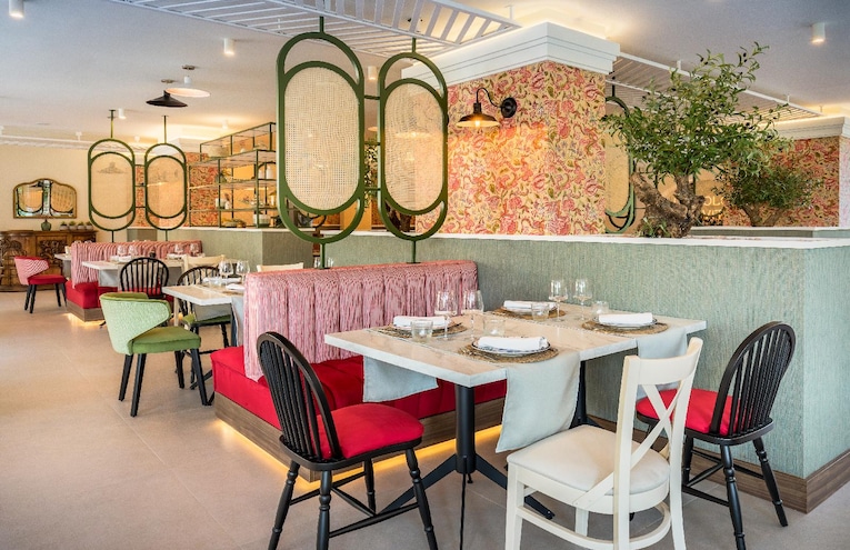 Restaurants - 11