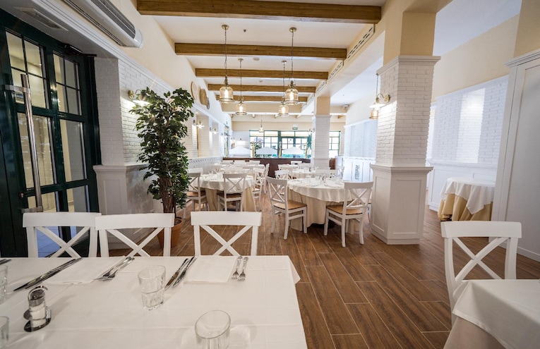 Restaurants - 14