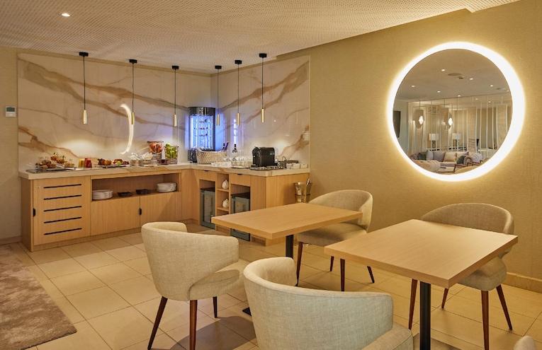 Restaurants - 6