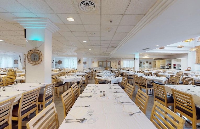 Restaurants - 9
