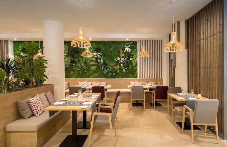 Restaurants - 4