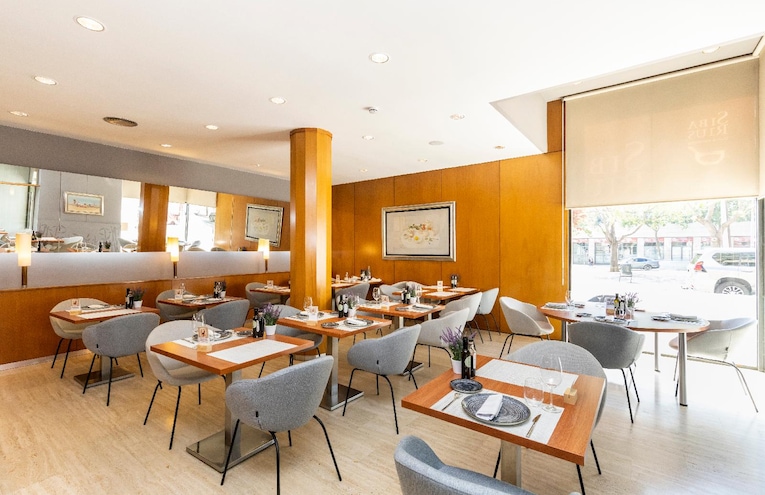 Restaurants - 4