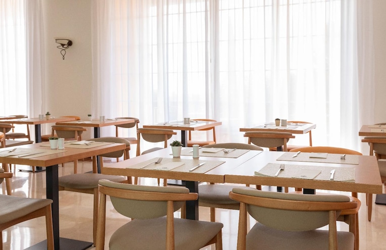 Restaurants - 4