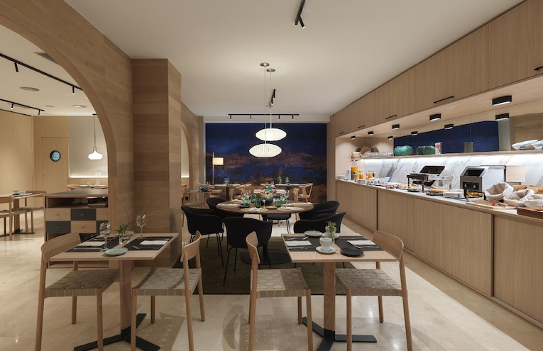 Restaurants - 7