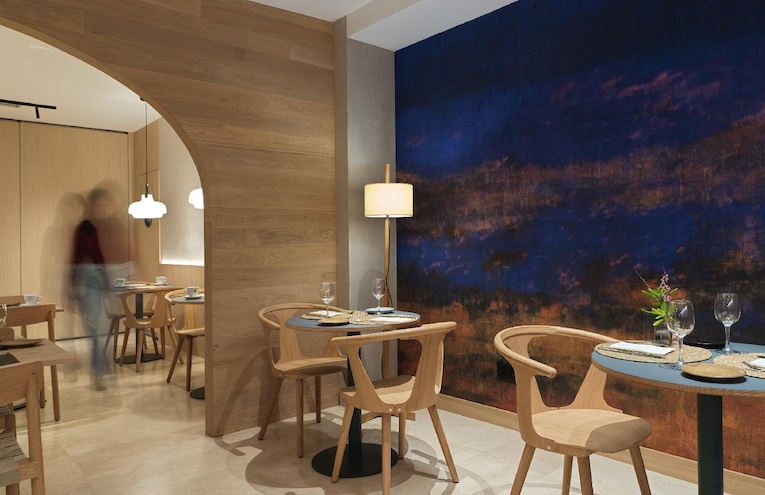 Restaurants - 8