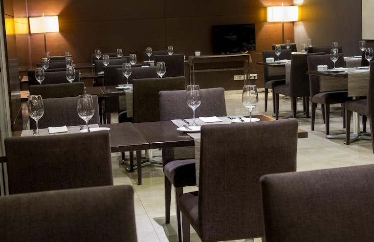 Restaurants - 6