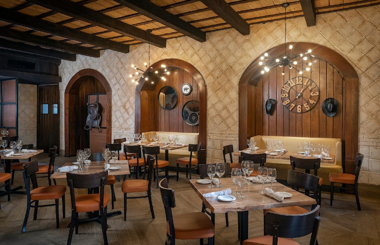 Restaurants - 11