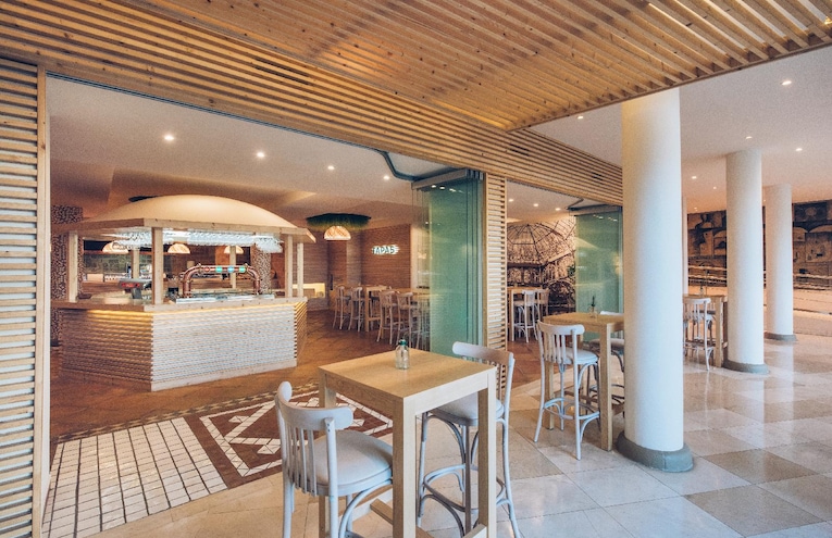 Restaurants - 7