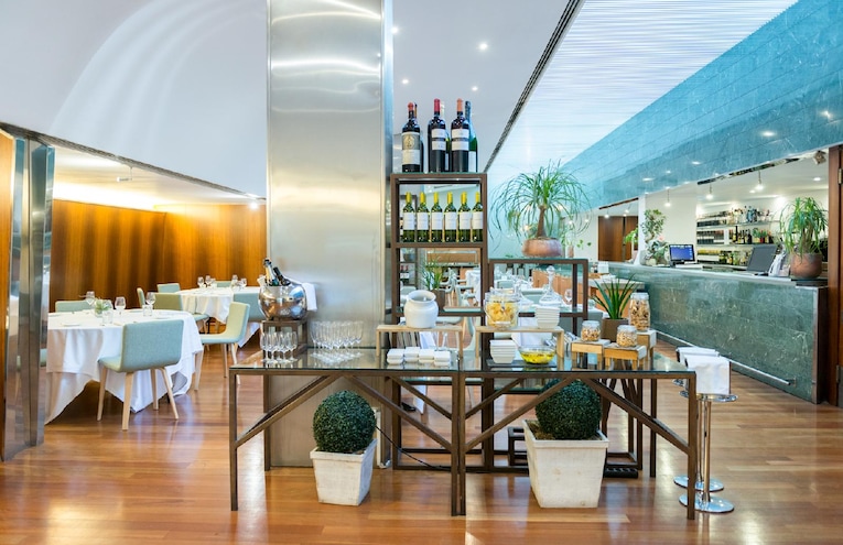 Restaurants - 4