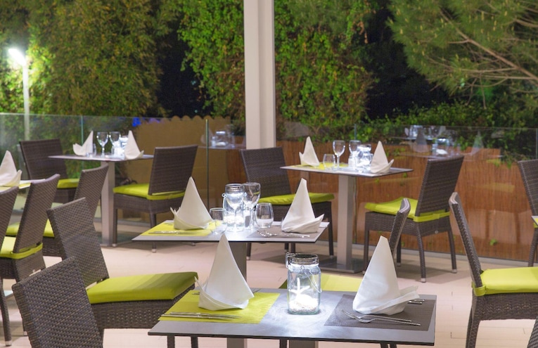 Restaurants - 1