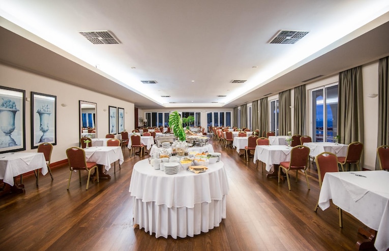 Restaurants - 5