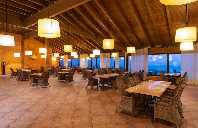 Restaurants - 6
