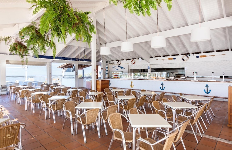 Restaurants - 8