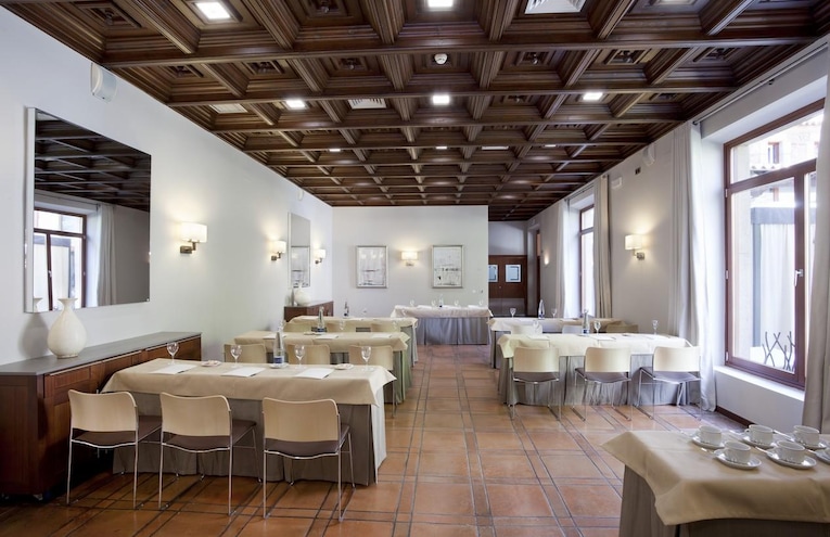Restaurants - 9