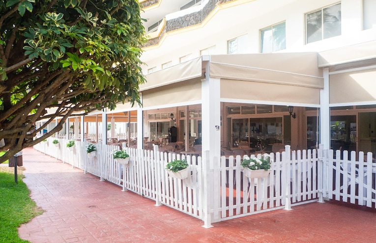 Restaurants - 1