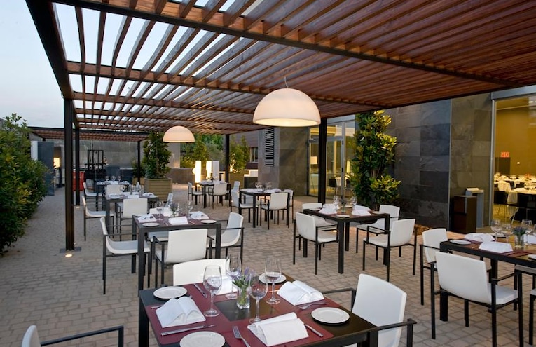 Restaurants - 7