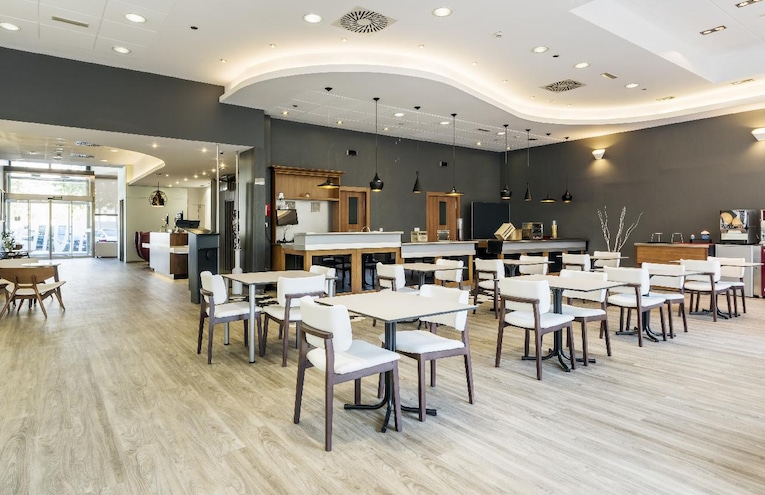 Restaurants - 7
