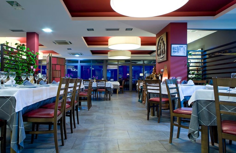 Restaurants - 6