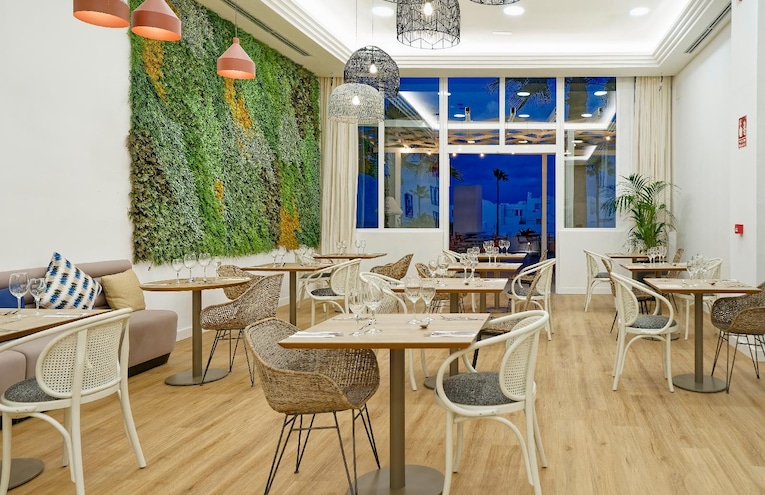 Restaurants - 4
