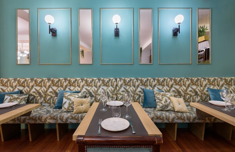Restaurants - 8