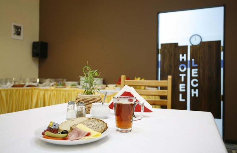 Restaurants - 7