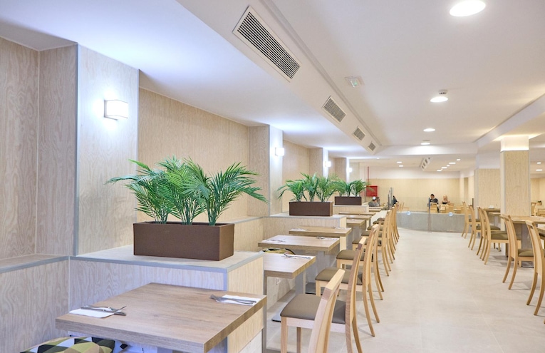 Restaurants - 8