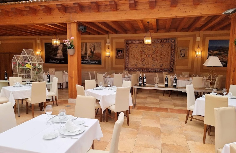 Restaurants - 4