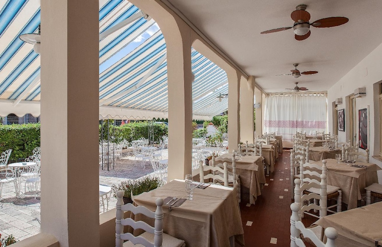 Restaurants - 4