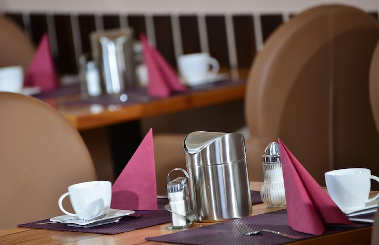 Restaurants - 3