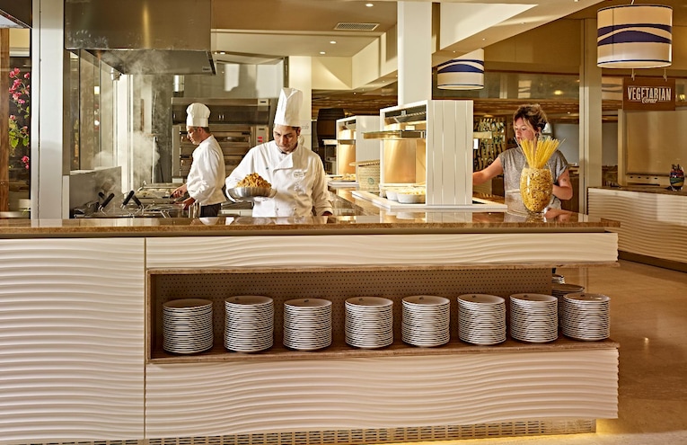 Restaurants - 8