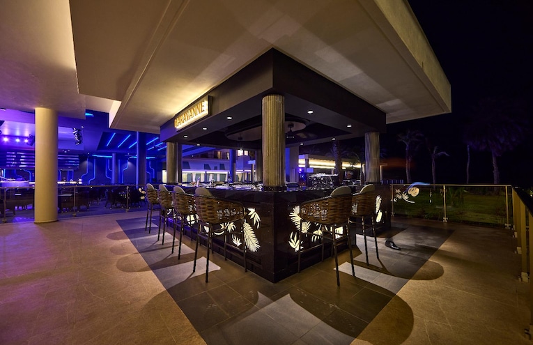 Restaurants - 7