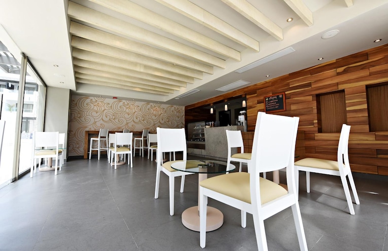 Restaurants - 6
