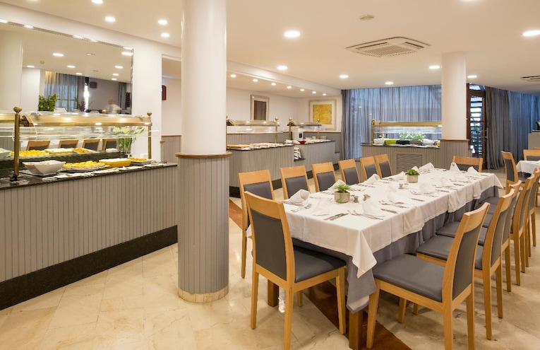 Restaurants - 11