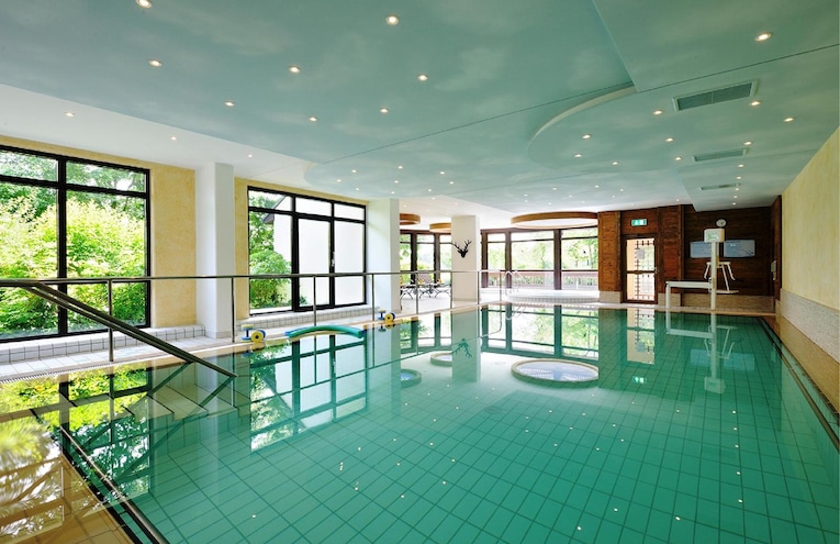 Schwimmbäder - 1