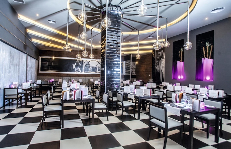 Restaurants - 11