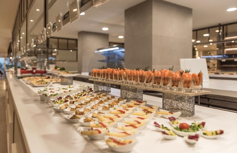 Restaurants - 8