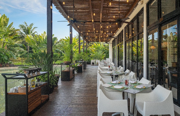 Restaurants - 12
