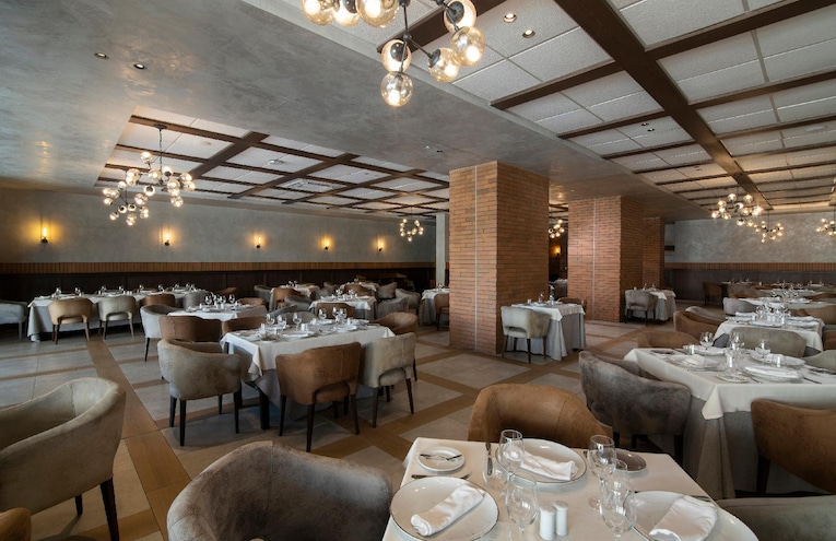 Restaurants - 4
