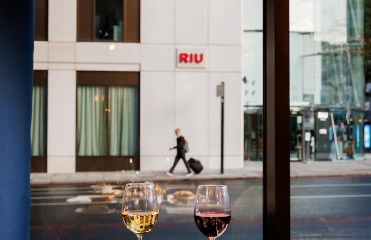 Restaurants - 7