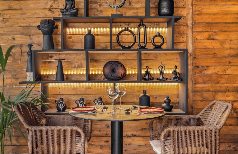Restaurants - 8