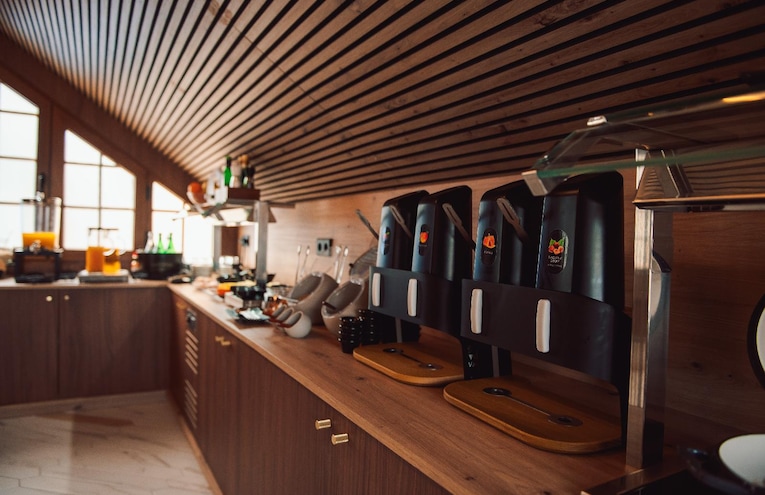 Restaurants - 8